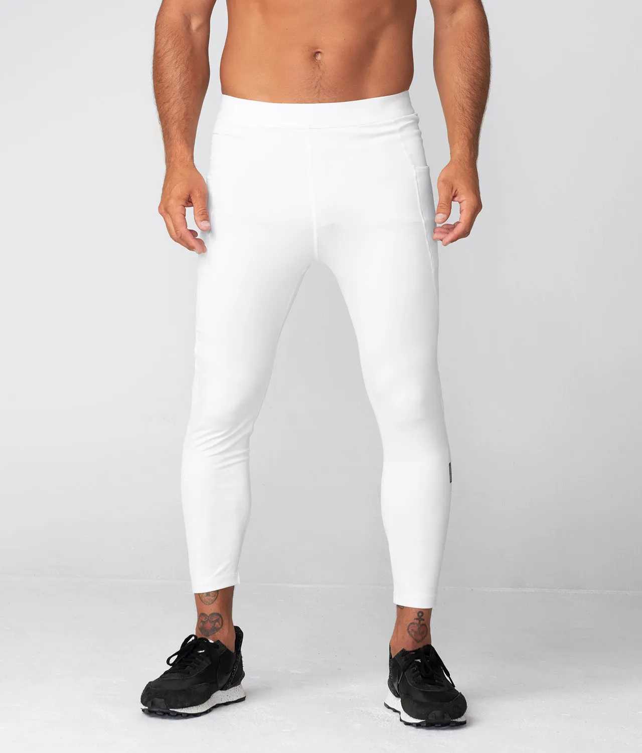 9500 . Compression Regular-Fit Pants - White