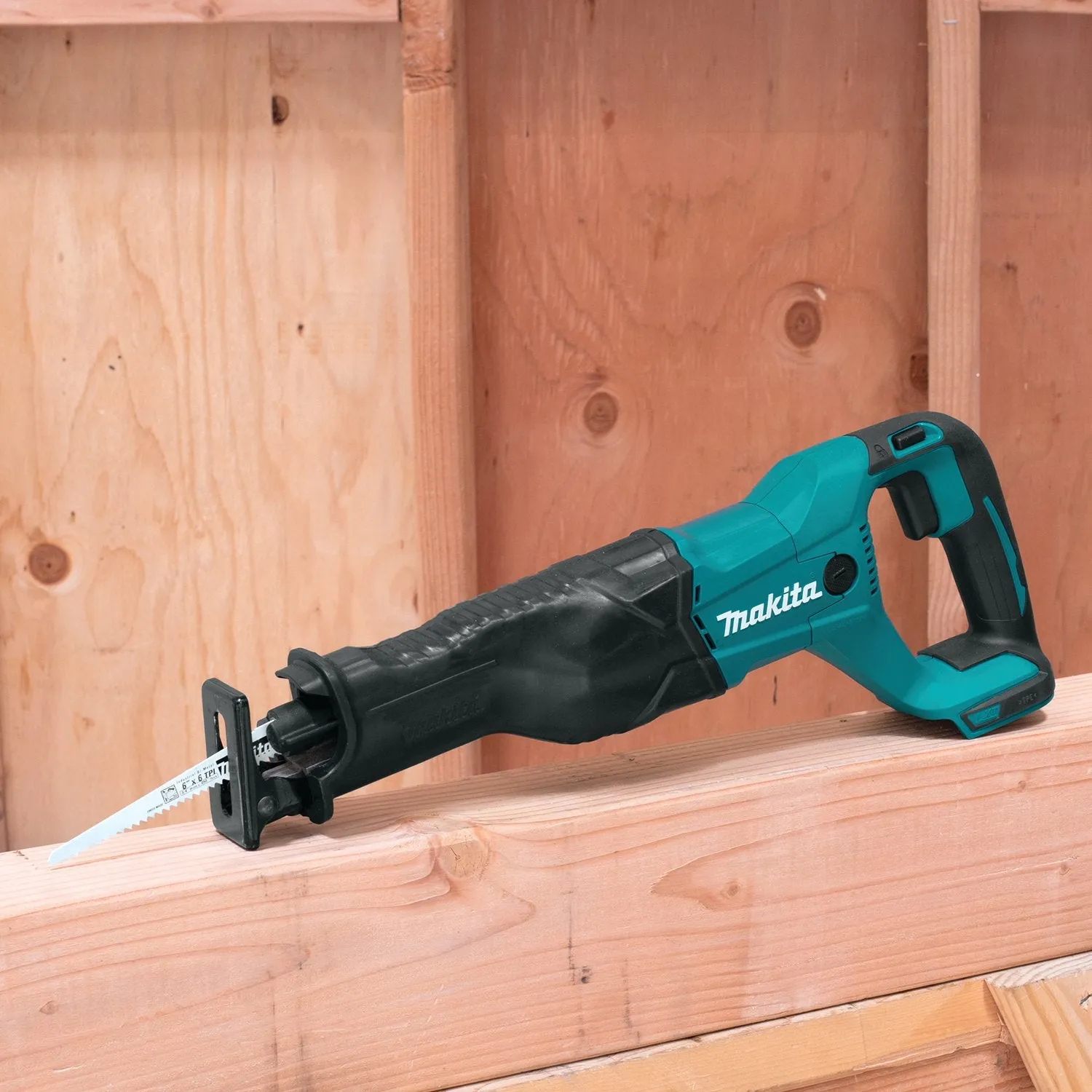 Makita (XRJ04Z-R) 18V LXT® Reciprocating Saw (Tool Only) (Factory Reconditioned)