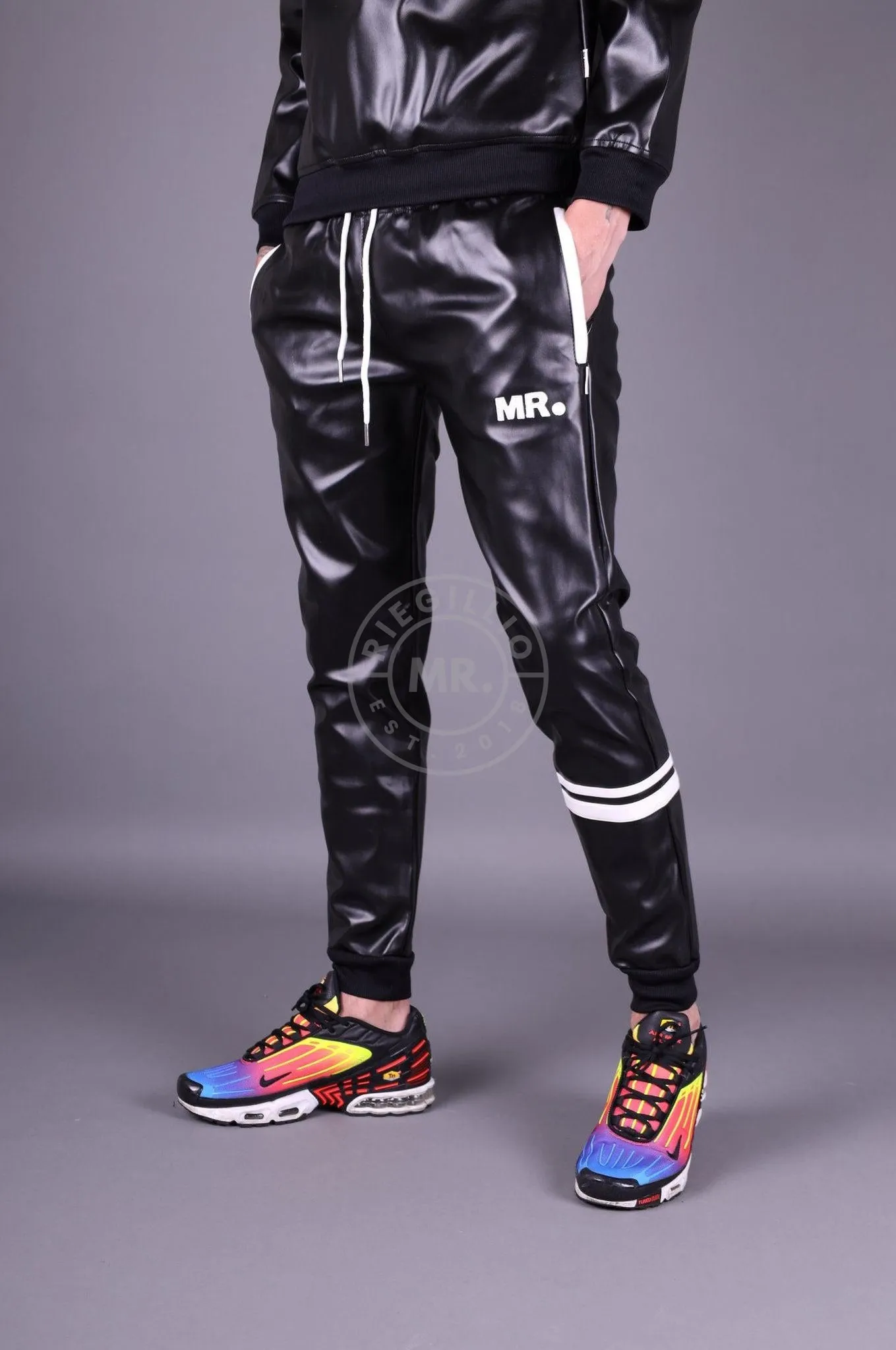 MR. Tracksuit Pants - Black